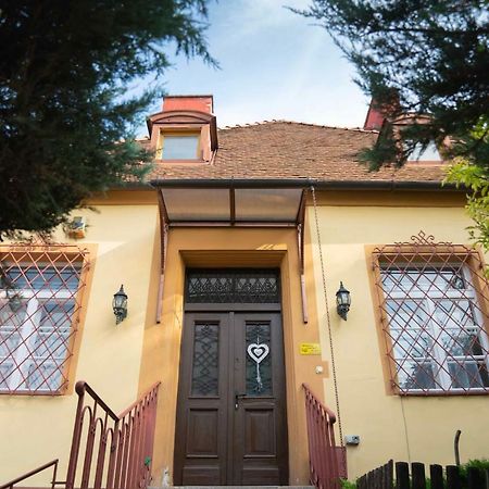Appartamento Katus Apartman Eger Esterno foto