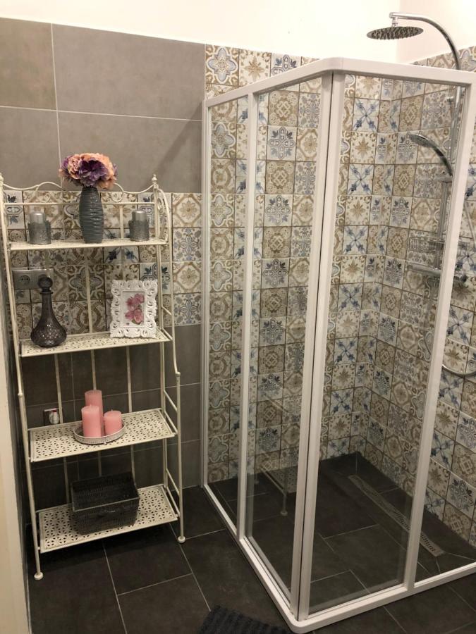 Appartamento Katus Apartman Eger Esterno foto