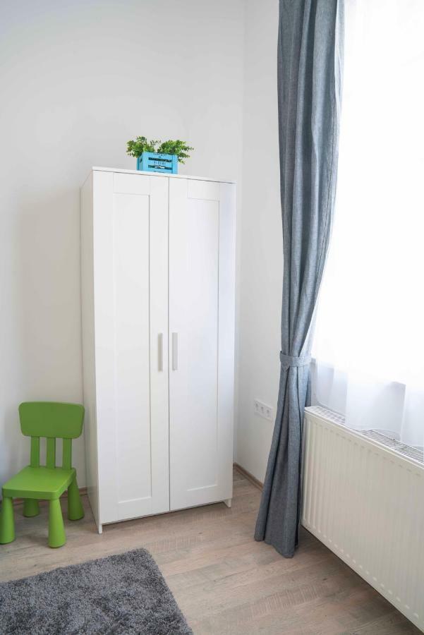 Appartamento Katus Apartman Eger Esterno foto